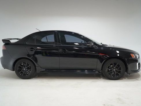 Used 2017 Mitsubishi Lancer ES image 8