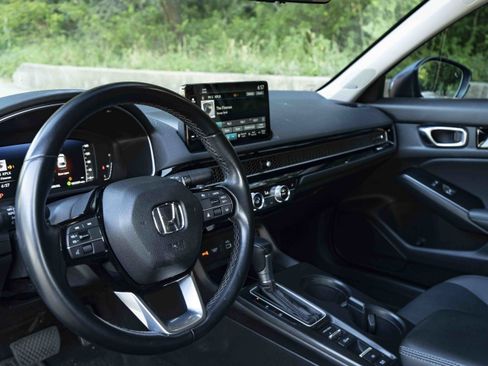 Used 2023 Honda Civic Touring image 16