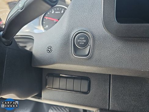 Used 2025 Mercedes-Benz Sprinter 2500 image 17