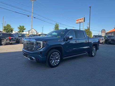 Used 2025 GMC Sierra 1500 Denali w/ Denali Reserve Package AWD/4WD image 3