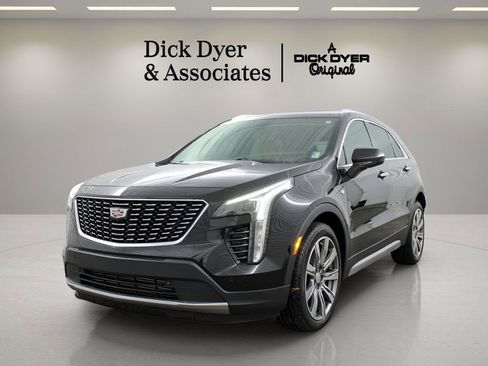 Used 2019 Cadillac XT4 Premium Luxury FWD image 6