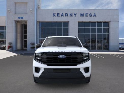 New 2026 Ford Expedition Max Active RWD image 6