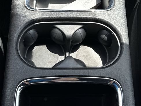 Used 2019 Dodge Grand Caravan GT image 19
