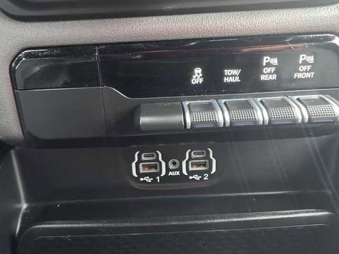 Used 2020 RAM 1500 Laramie w/ Sport Appearance Package image 18