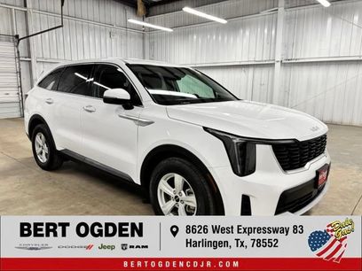 Used 2025 Kia Sorento LX