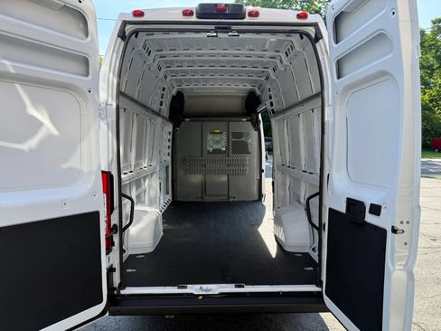 Used 2025 RAM ProMaster 3500 FWD image 32