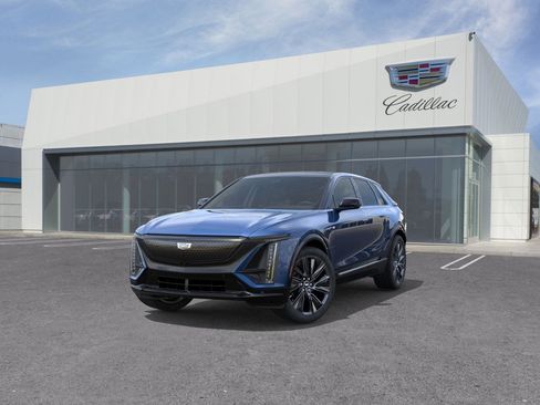 New 2026 Cadillac Lyriq Signature Sport image 9