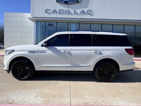 Used 2020 Lincoln Navigator Reserve w/ Luxury Package image 2