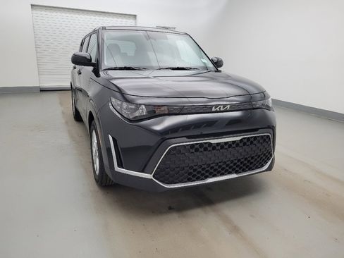 Used 2025 Kia Soul LX image 14