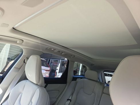 New 2026 Volvo XC60 T8 Ultra w/ Protection Package Premier image 40