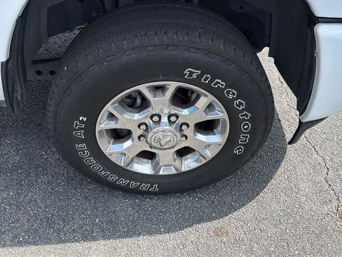 Used 2024 RAM 2500 Laramie AWD/4WD image 40