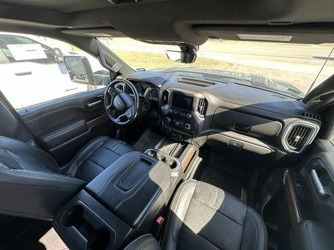 Used 2021 Chevrolet Silverado 3500 High Country image 8