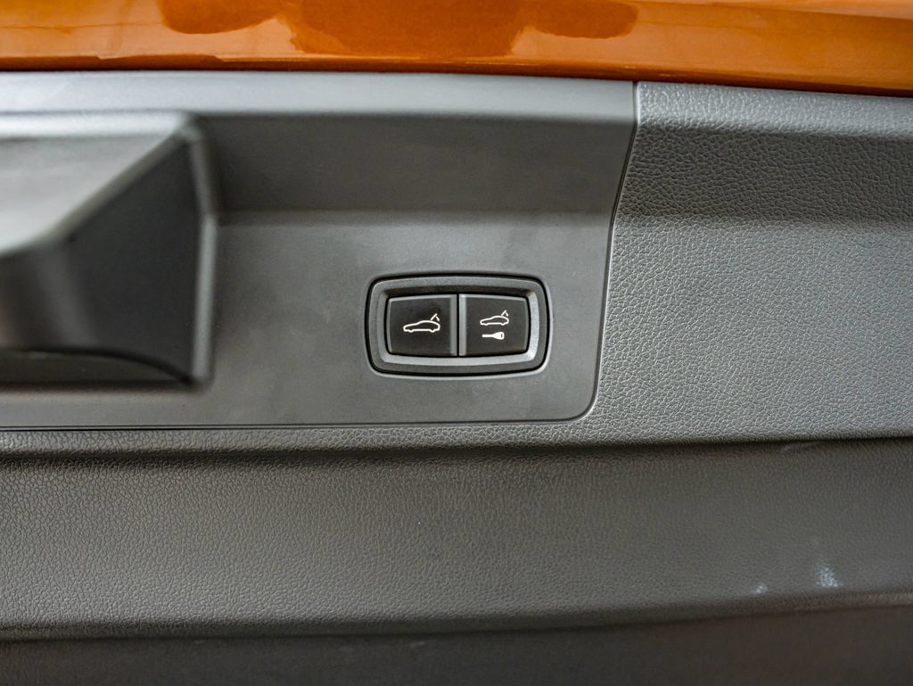 Certified 2024 Porsche Panamera 4 AWD/4WD image 48