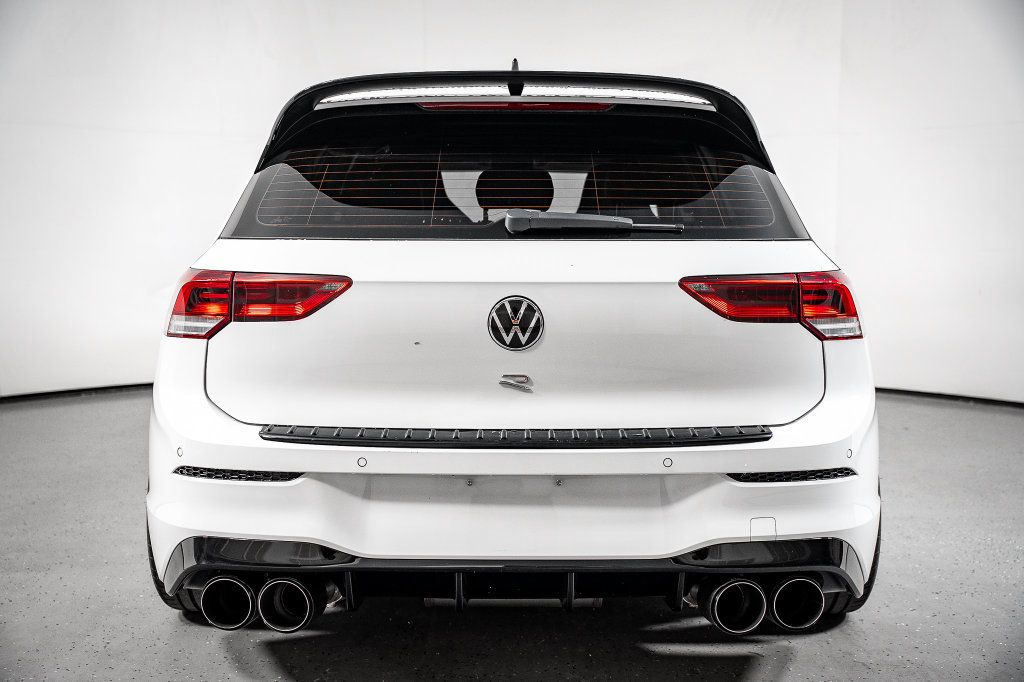 Used 2024 Volkswagen Golf R AWD/4WD image 9