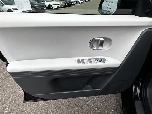 Used 2024 Hyundai Ioniq 5 SEL RWD image 22