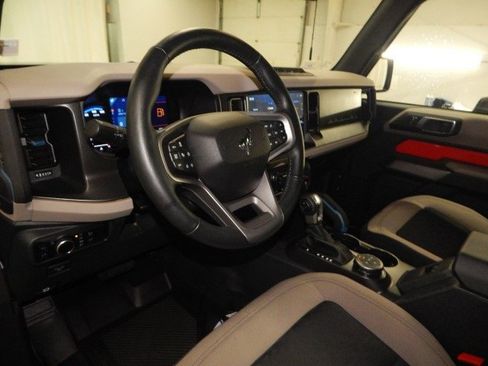 Used 2023 Ford Bronco Wildtrak image 14