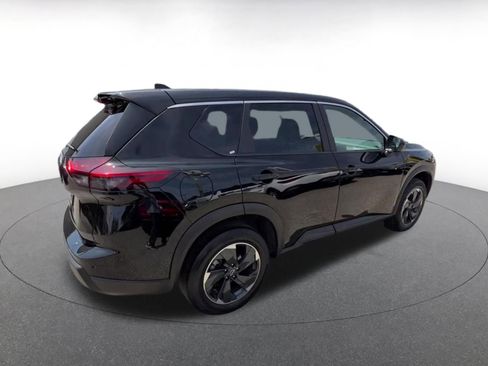 Used 2025 Nissan Rogue SV FWD image 14