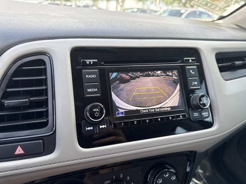 Certified 2022 Honda HR-V LX image 23
