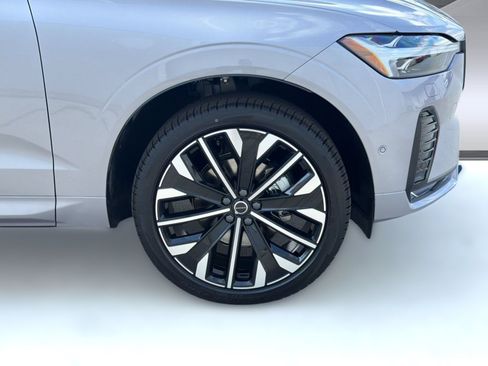 Used 2026 Volvo XC60 B5 Ultra w/ Climate Package AWD/4WD image 11