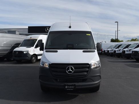 New 2025 Mercedes-Benz Sprinter 2500 image 2