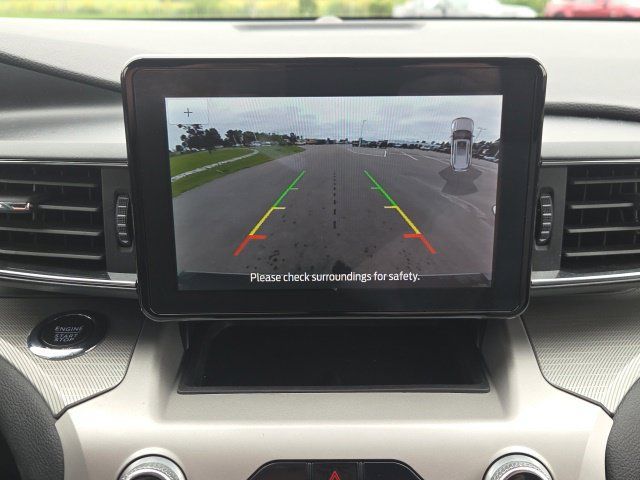 Used 2024 Ford Explorer XLT w/ Equipment Group 202A AWD/4WD image 33