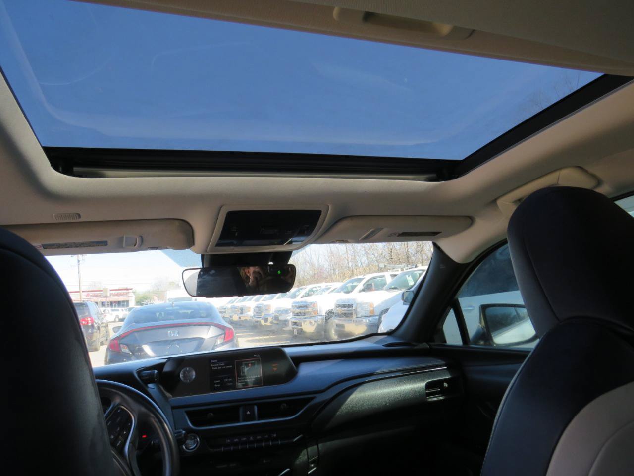 Used 2019 Lexus UX 200 FWD image 31
