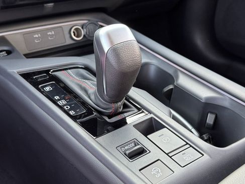 New 2026 Nissan Sentra SR w/ Floor Mat Package FWD image 33