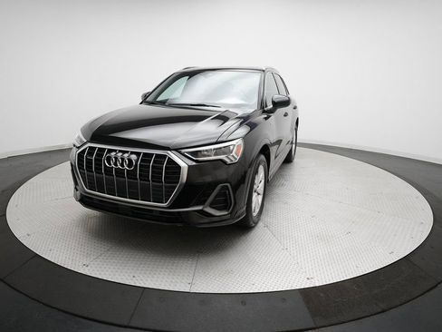 Used 2025 Audi Q3 2.0T Premium Plus w/ Premium Plus Package image 2