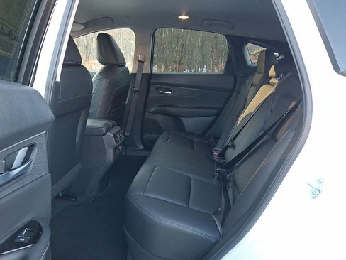 Used 2025 Nissan Murano SV image 13