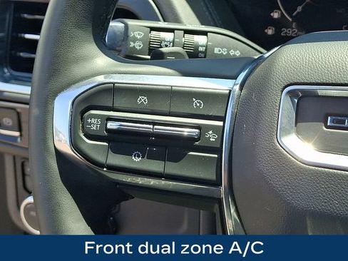 Used 2025 GMC Yukon XL Denali AWD/4WD image 7