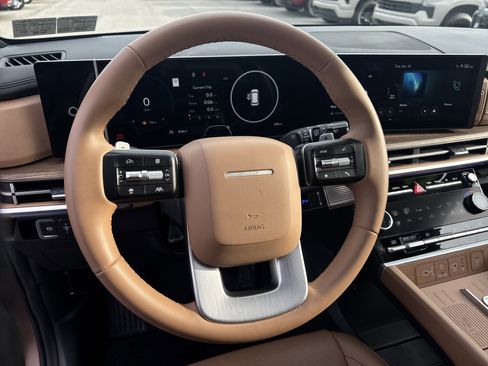 Used 2025 Hyundai Santa Fe Limited image 19