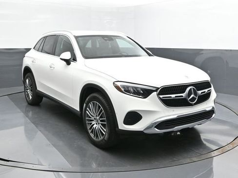 Used 2025 Mercedes-Benz GLC 300 image 22