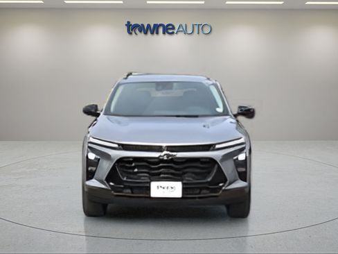 Used 2024 Chevrolet Trax ACTIV w/ Sunroof Package FWD image 8