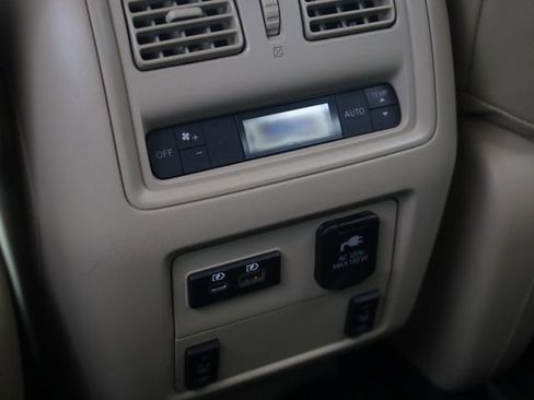 Used 2020 Nissan Pathfinder SL image 25