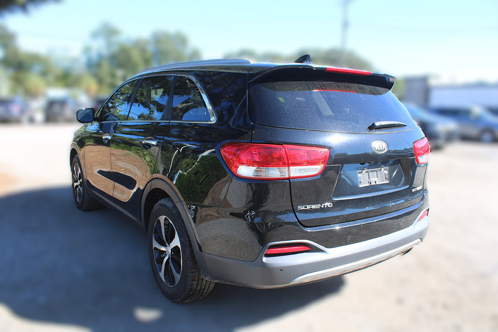 Used 2016 Kia Sorento EX FWD image 11