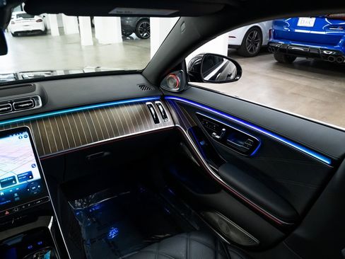 Used 2023 Mercedes-Benz Maybach S 680 4MATIC image 12