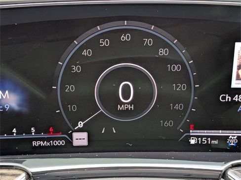 Used 2021 Cadillac Escalade ESV Premium Luxury image 28