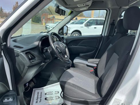 Used 2016 RAM ProMaster City Tradesman image 9