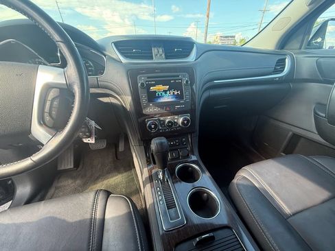 Used 2015 Chevrolet Traverse LT FWD image 15