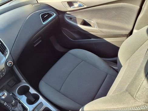 Used 2016 Chevrolet Cruze LT image 14