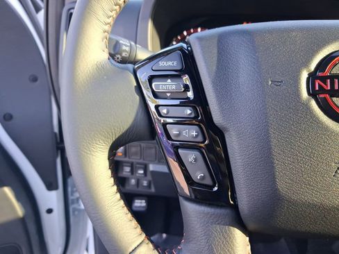 Certified 2025 Nissan Frontier PRO-4X image 20