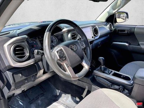 Used 2022 Toyota Tacoma SR5 w/ Technology Package RWD image 14