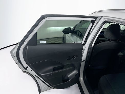 Used 2025 Hyundai Kona SEL image 24