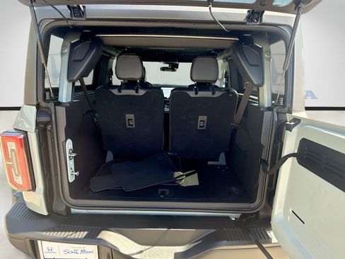 Used 2023 Ford Bronco Badlands w/ Sasquatch Package image 24