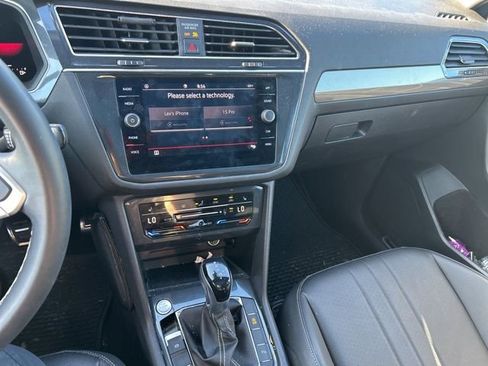 Used 2023 Volkswagen Tiguan SE R-Line image 13