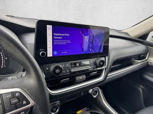 Certified 2025 Toyota Grand Highlander XLE image 13