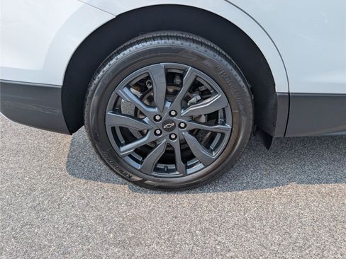 Used 2023 Chevrolet Equinox RS AWD/4WD image 9