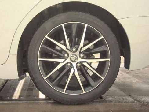 Used 2023 Toyota Camry SE FWD image 9