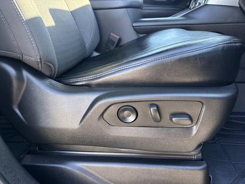 Used 2023 Chevrolet Tahoe LS image 14