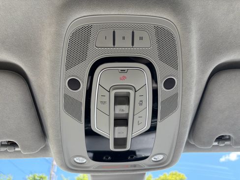 Used 2019 Audi Q7 3.0T Prestige AWD/4WD image 32